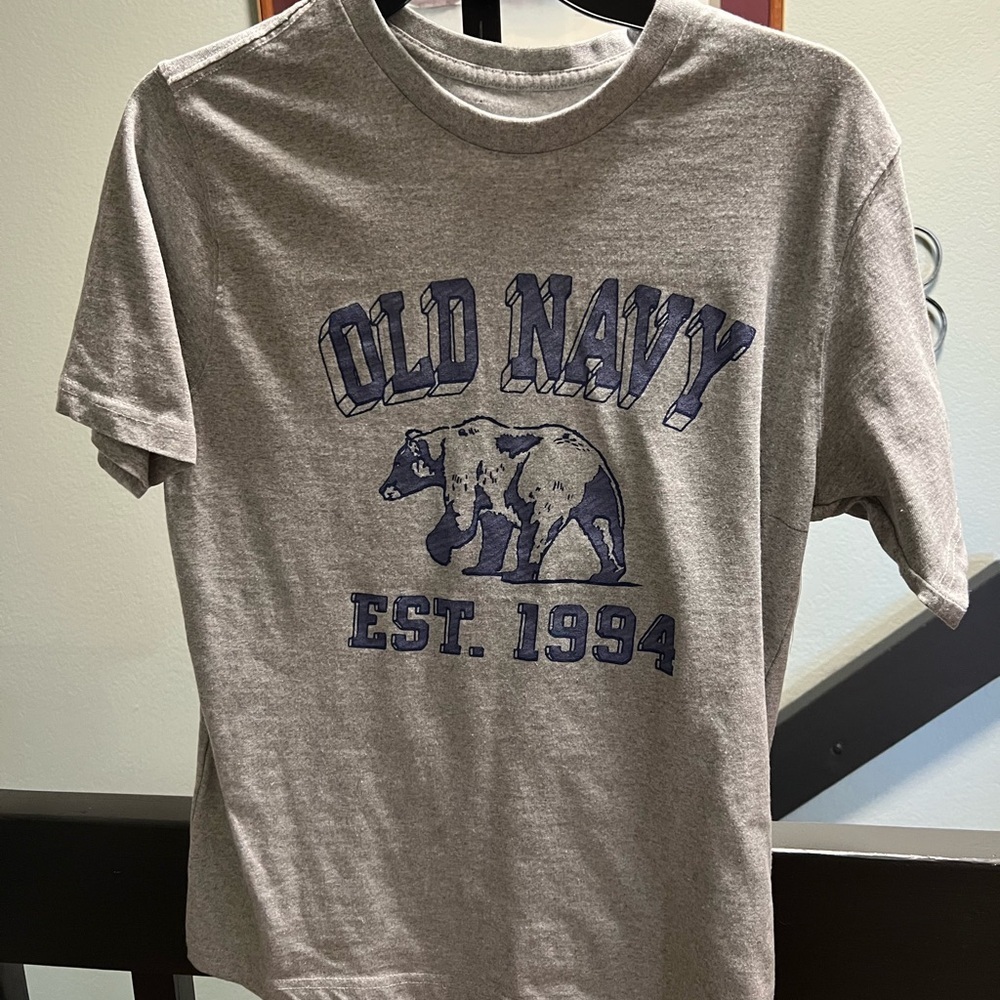 Old Navy Gray and Blue Graphic Tee #275